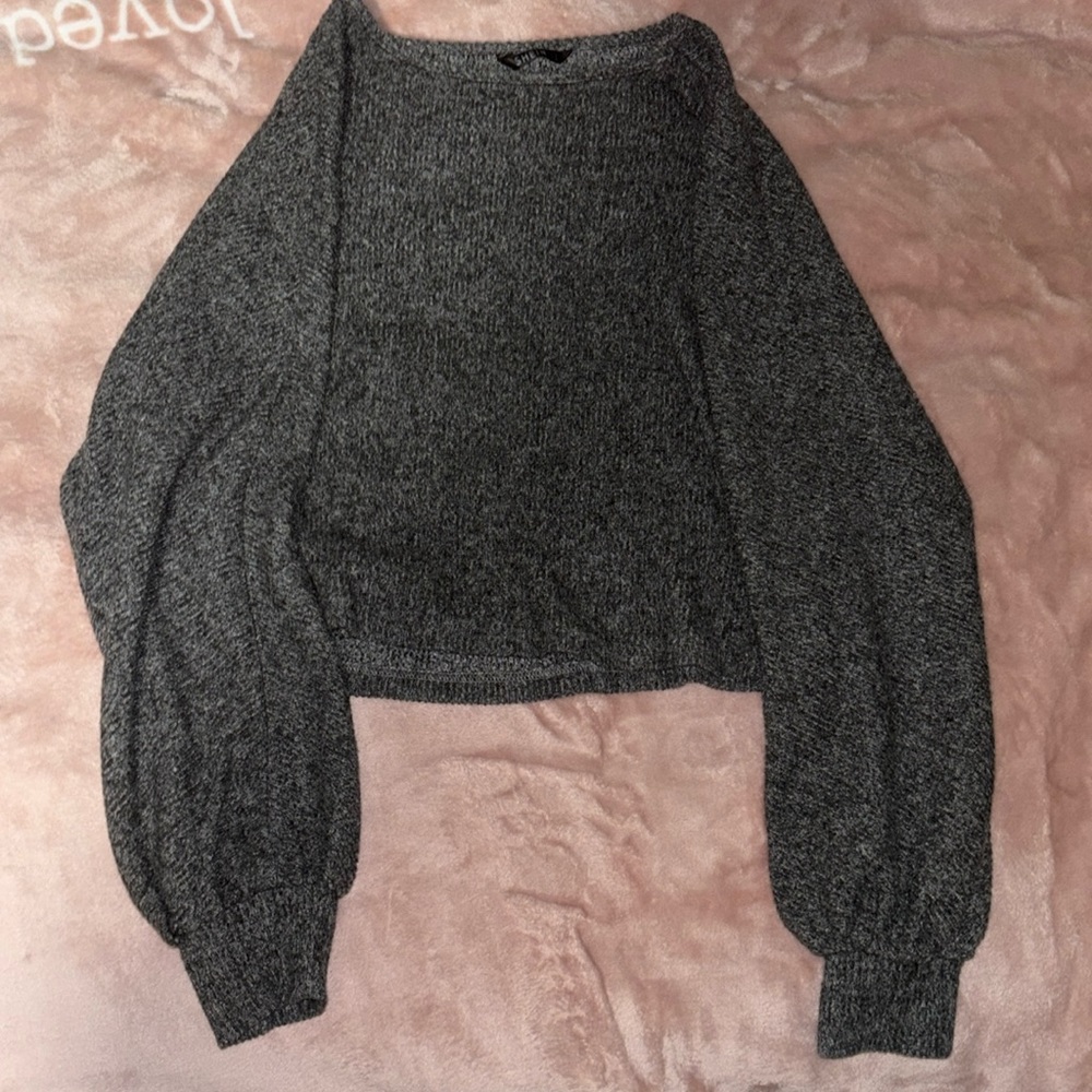dark grey cropped sweater🩶